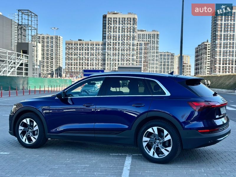 Внедорожник / Кроссовер Audi e-tron 2019 в Киеве фото 8 Внедорожник / Кроссовер Audi e-tron 2019 в Киеве