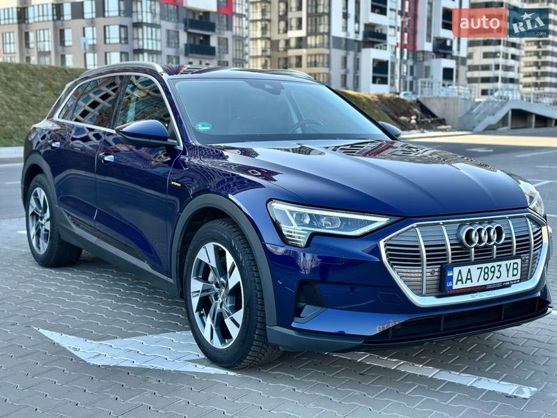Внедорожник / Кроссовер Audi e-tron 2019 в Киеве фото 19 Внедорожник / Кроссовер Audi e-tron 2019 в Киеве