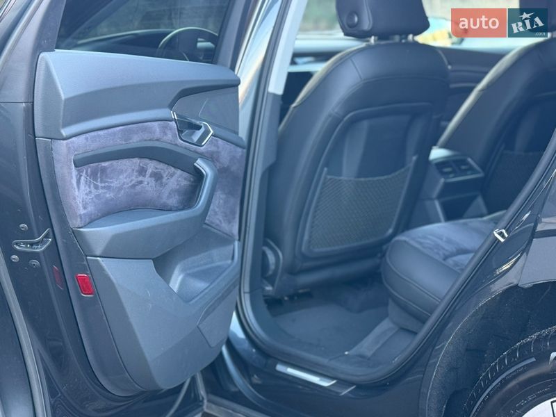 Внедорожник / Кроссовер Audi e-tron 2020 в Тернополе фото 34 Внедорожник / Кроссовер Audi e-tron 2020 в Тернополе