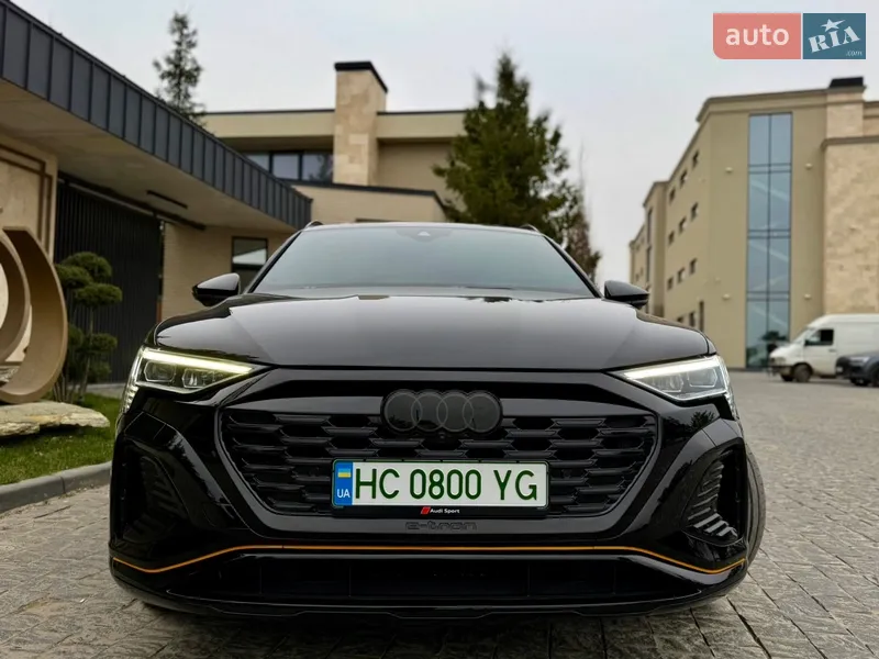 Audi e-tron 2019 VIN WA1LAAGE5KB014477 фото оголошення 5 з 81