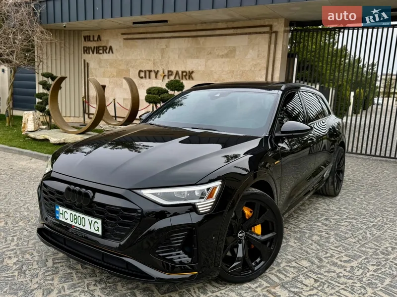 Audi e-tron 2019 VIN WA1LAAGE5KB014477 фото оголошення 10 з 81