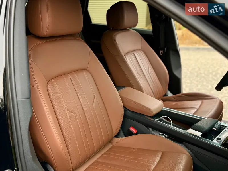Audi e-tron 2019 VIN WA1LAAGE5KB014477 фото оголошення 39 з 81