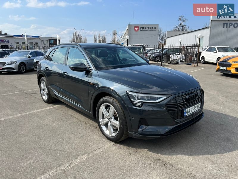 Audi e-tron 2022
