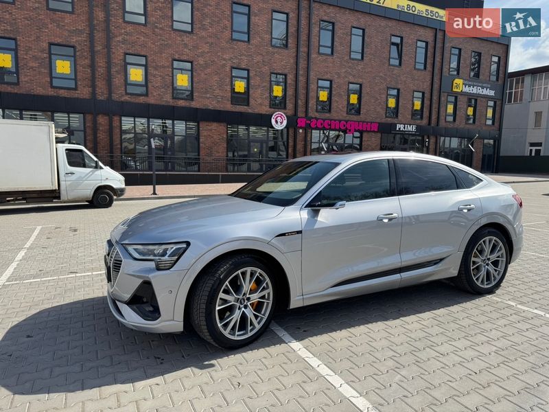 Внедорожник / Кроссовер Audi e-tron 2020 в Виннице фото 12 Внедорожник / Кроссовер Audi e-tron 2020 в Виннице