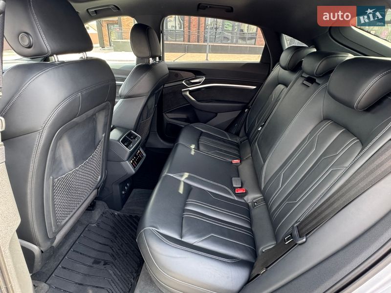Внедорожник / Кроссовер Audi e-tron 2020 в Виннице фото 22 Внедорожник / Кроссовер Audi e-tron 2020 в Виннице