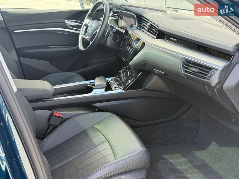Внедорожник / Кроссовер Audi e-tron 2021 в Городке