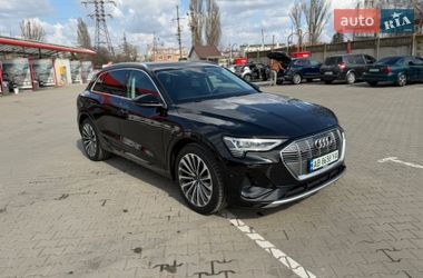 Позашляховик / Кросовер Audi e-tron 2022 в Вінниці
