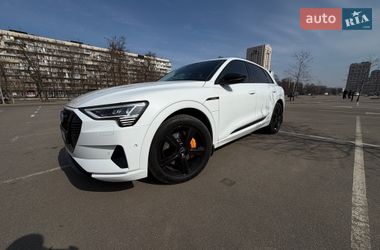 Позашляховик / Кросовер Audi e-tron 2022 в Києві