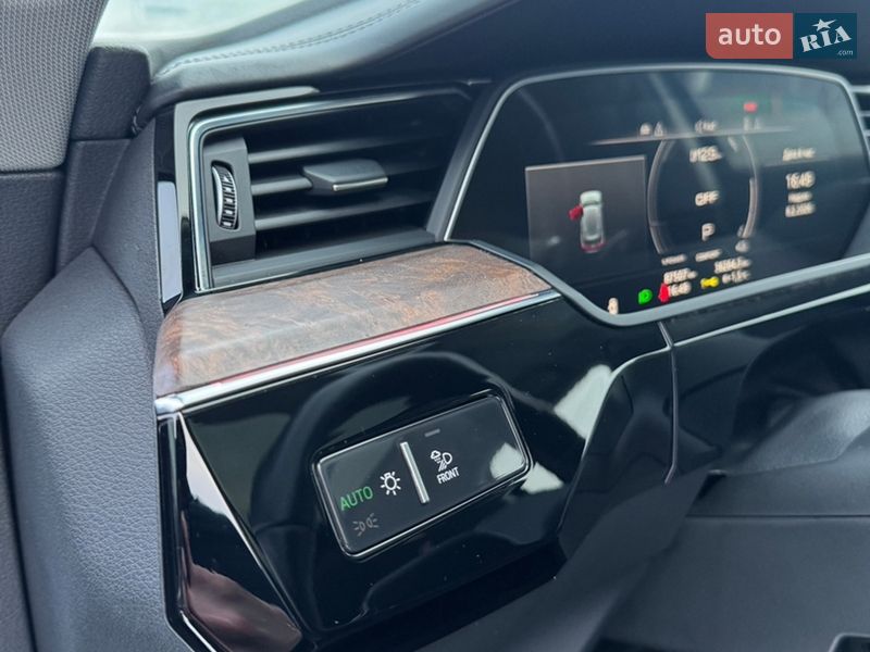 Внедорожник / Кроссовер Audi e-tron 2019 в Львове