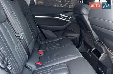 Внедорожник / Кроссовер Audi e-tron 2019 в Львове