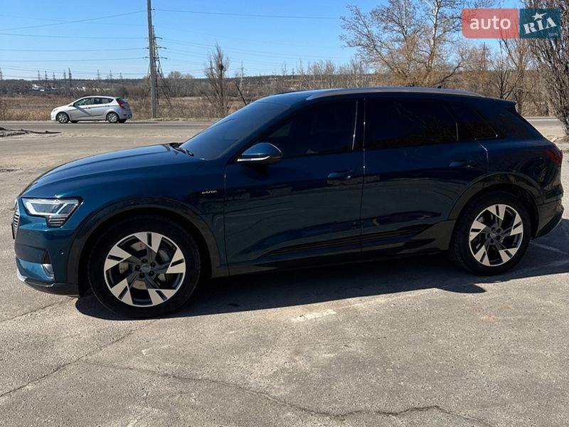 Внедорожник / Кроссовер Audi e-tron 2019 в Харькове фото 8 Внедорожник / Кроссовер Audi e-tron 2019 в Харькове