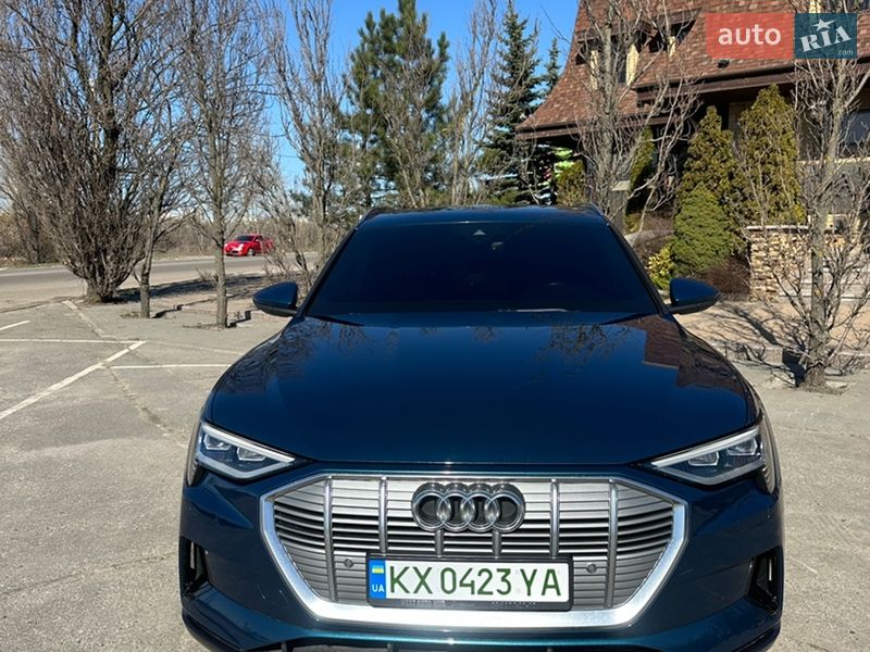 Внедорожник / Кроссовер Audi e-tron 2019 в Харькове фото 3 Внедорожник / Кроссовер Audi e-tron 2019 в Харькове