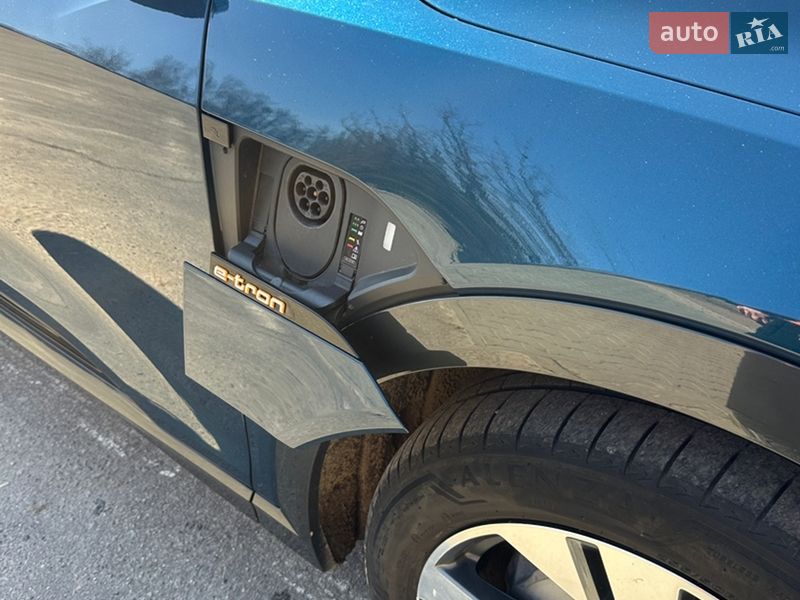 Внедорожник / Кроссовер Audi e-tron 2019 в Харькове фото 26 Внедорожник / Кроссовер Audi e-tron 2019 в Харькове