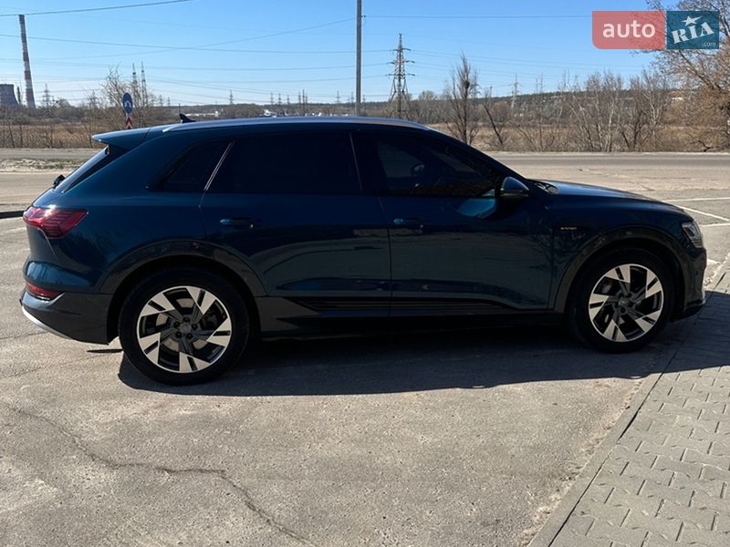 Внедорожник / Кроссовер Audi e-tron 2019 в Харькове фото 33 Внедорожник / Кроссовер Audi e-tron 2019 в Харькове