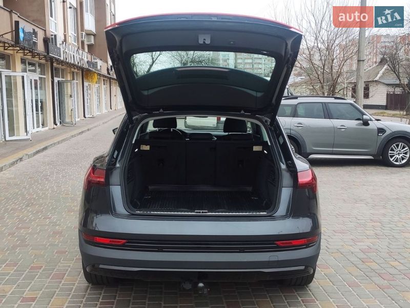 Позашляховик / Кросовер Audi e-tron 2019 в Кременчуці