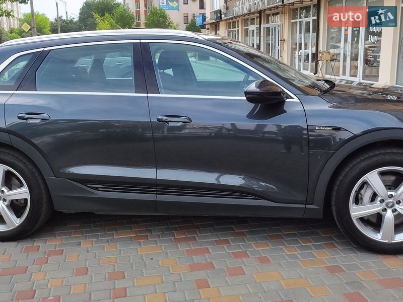 Позашляховик / Кросовер Audi e-tron 2019 в Кременчуці
