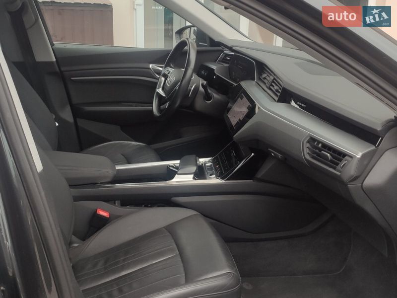Позашляховик / Кросовер Audi e-tron 2019 в Кременчуці
