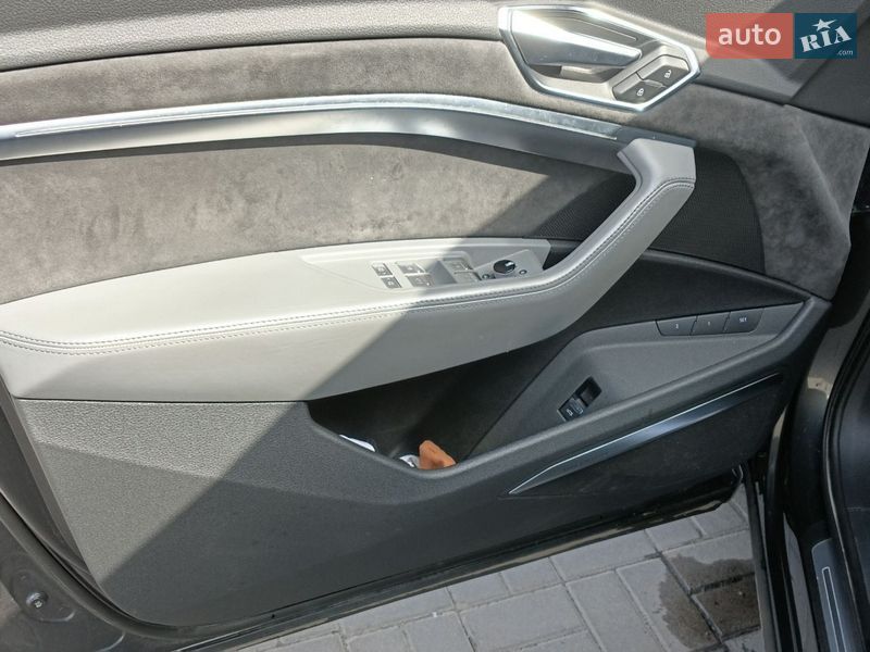 Внедорожник / Кроссовер Audi e-tron 2020 в Киеве фото 8 Внедорожник / Кроссовер Audi e-tron 2020 в Киеве