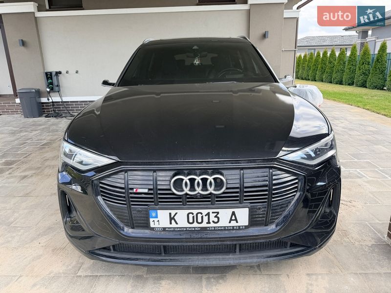 Внедорожник / Кроссовер Audi e-tron 2020 в Киеве