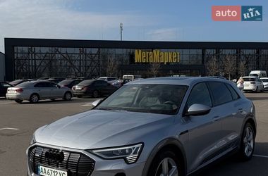 Внедорожник / Кроссовер Audi e-tron 2022 в Киеве