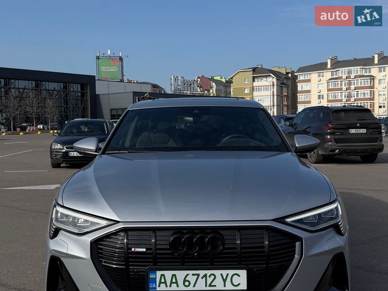 Внедорожник / Кроссовер Audi e-tron 2022 в Киеве