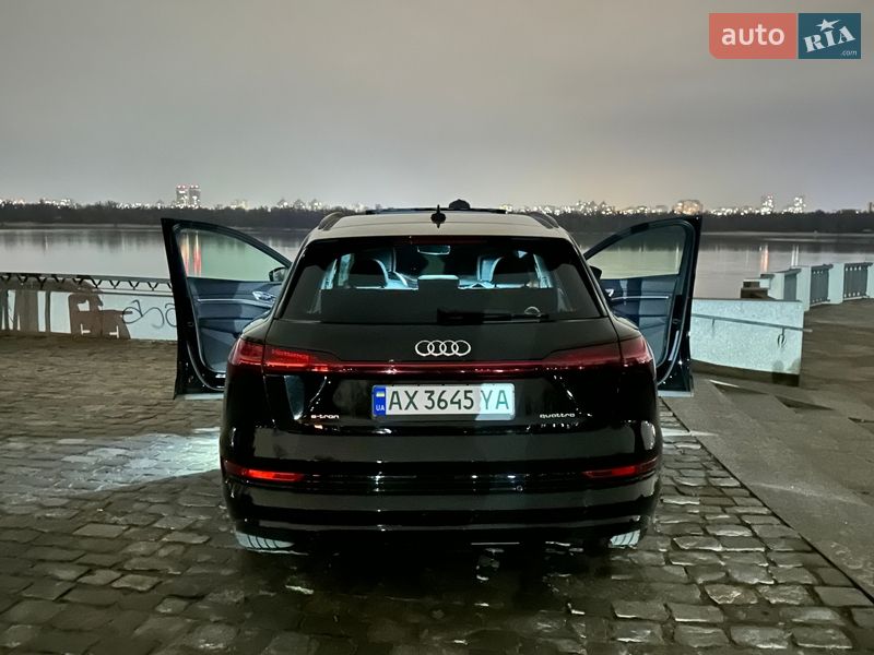 Внедорожник / Кроссовер Audi e-tron 2021 в Киеве