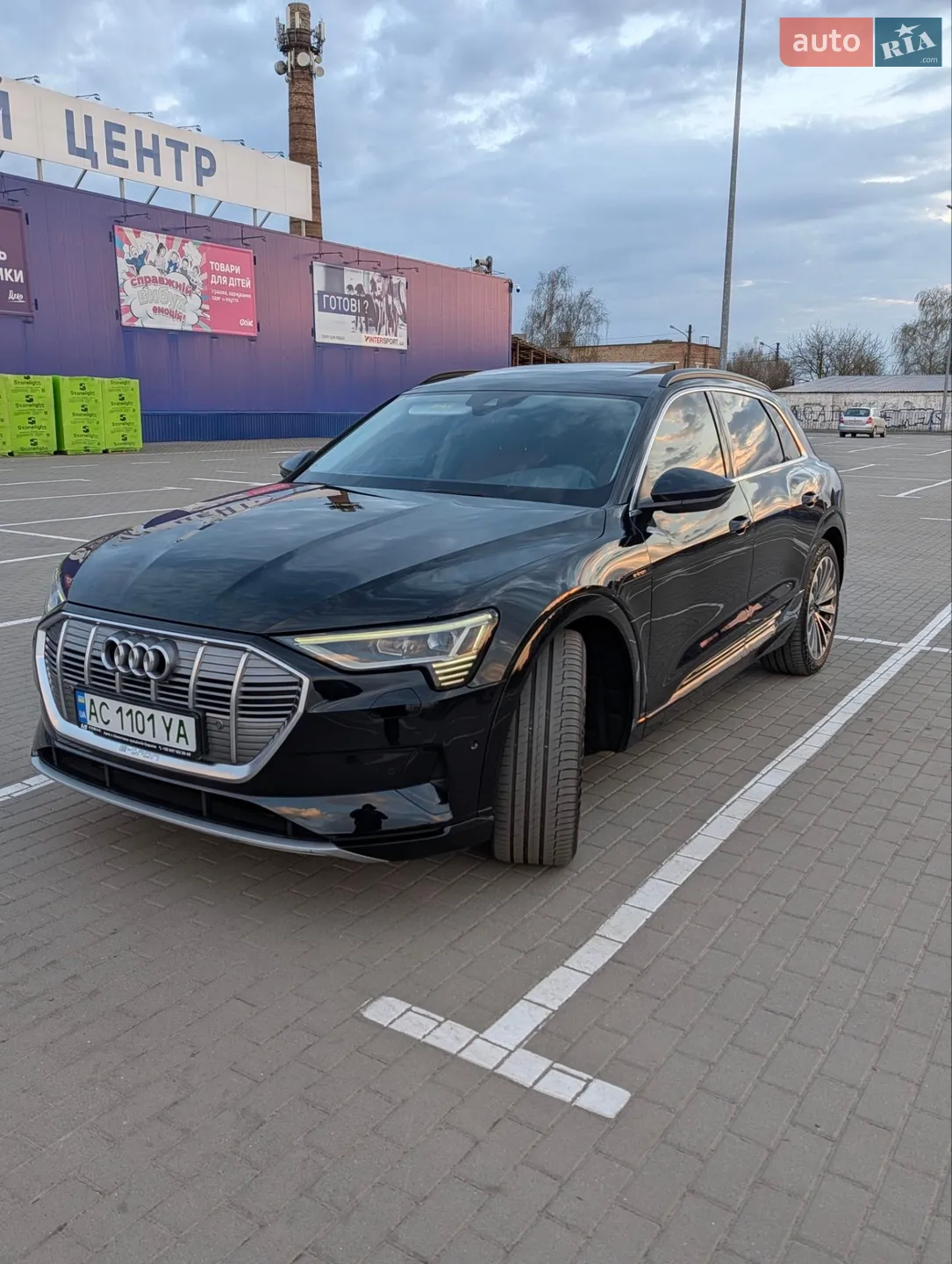 2020 Audi e-tron - мініатюра 27