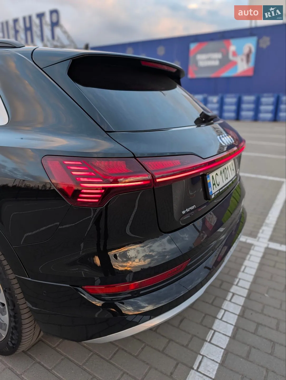 2020 Audi e-tron - мініатюра 16