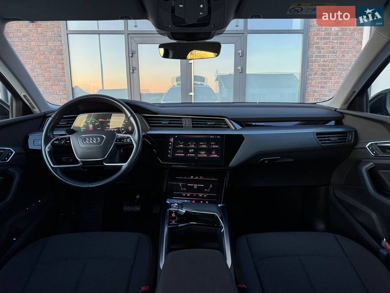 Внедорожник / Кроссовер Audi e-tron 2020 в Киеве фото 3 Внедорожник / Кроссовер Audi e-tron 2020 в Киеве