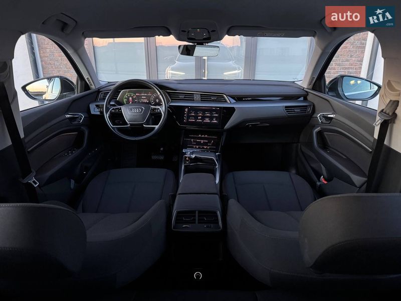 Внедорожник / Кроссовер Audi e-tron 2020 в Киеве фото 28 Внедорожник / Кроссовер Audi e-tron 2020 в Киеве