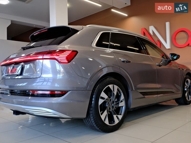 Внедорожник / Кроссовер Audi e-tron 2020 в Одессе
