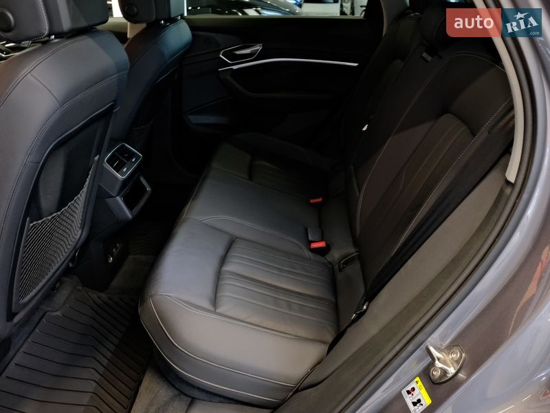 Внедорожник / Кроссовер Audi e-tron 2020 в Одессе
