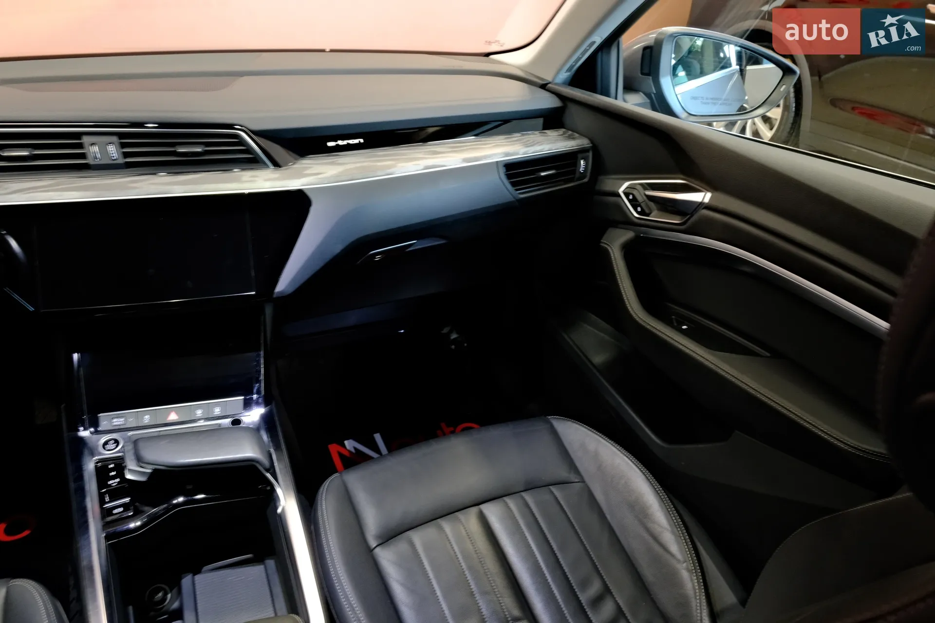2020 Audi e-tron - мініатюра 36