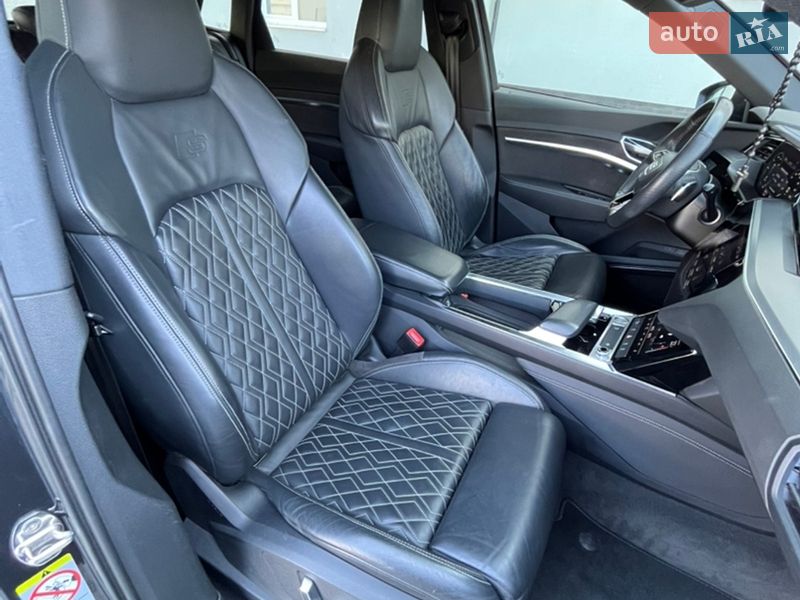 Внедорожник / Кроссовер Audi e-tron 2019 в Бориславе