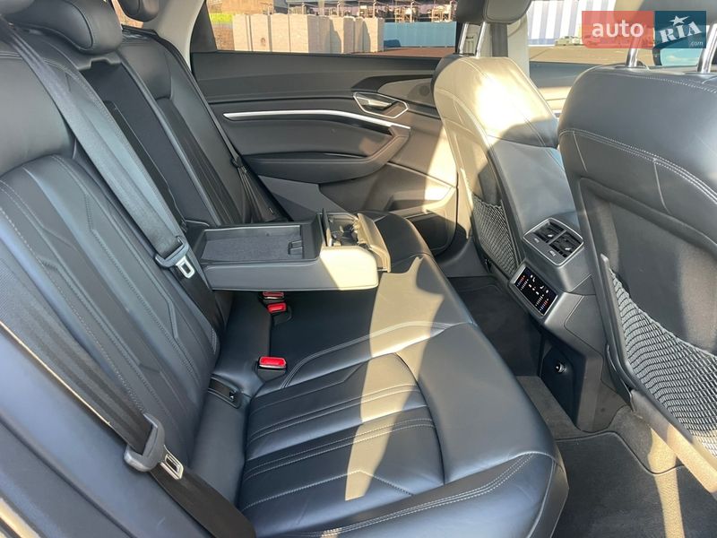 Внедорожник / Кроссовер Audi e-tron 2021 в Ровно фото 27 Внедорожник / Кроссовер Audi e-tron 2021 в Ровно