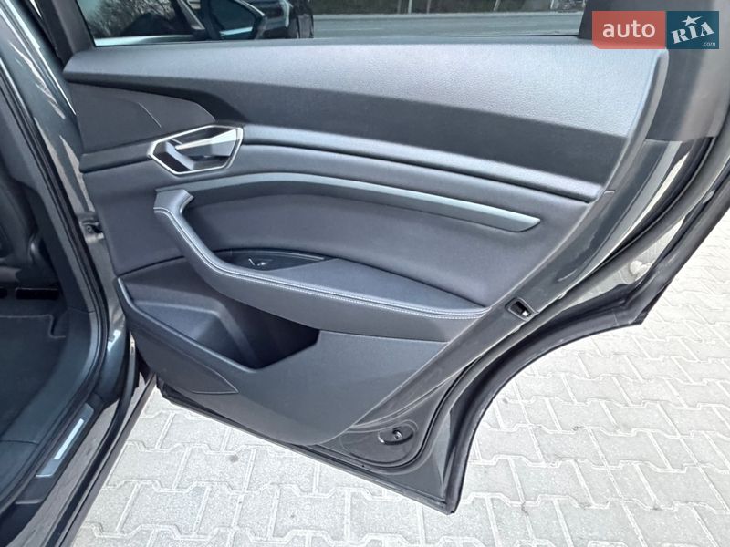 Внедорожник / Кроссовер Audi e-tron 2020 в Тернополе фото 25 Внедорожник / Кроссовер Audi e-tron 2020 в Тернополе