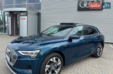 Позашляховик / Кросовер Audi e-tron 2019 в Дніпрі