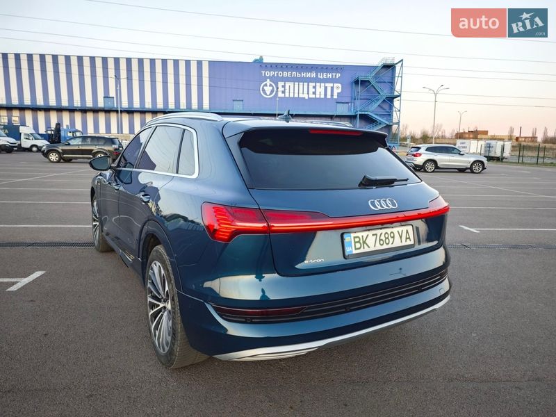 Внедорожник / Кроссовер Audi e-tron 2019 в Ровно