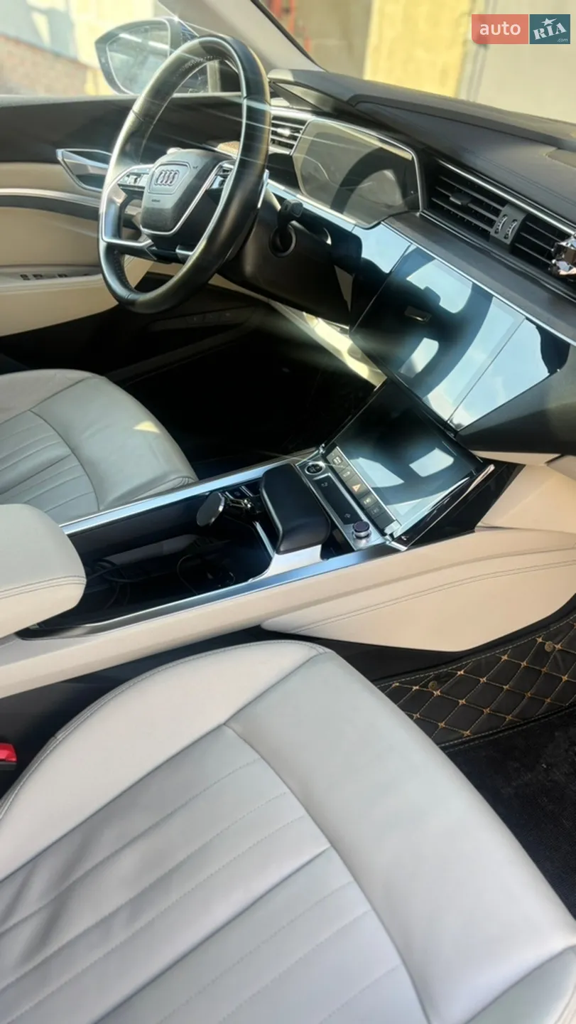 2020 Audi e-tron - мініатюра 12
