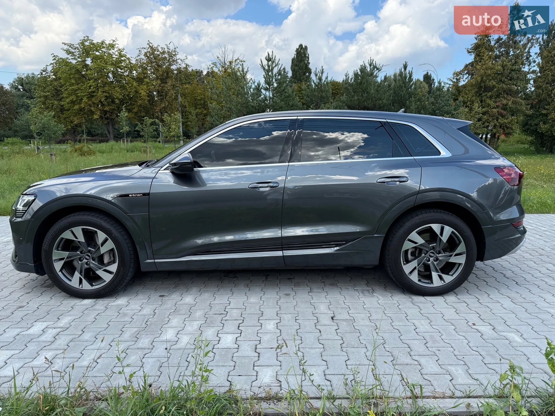 2021 Audi e-tron - мініатюра 11