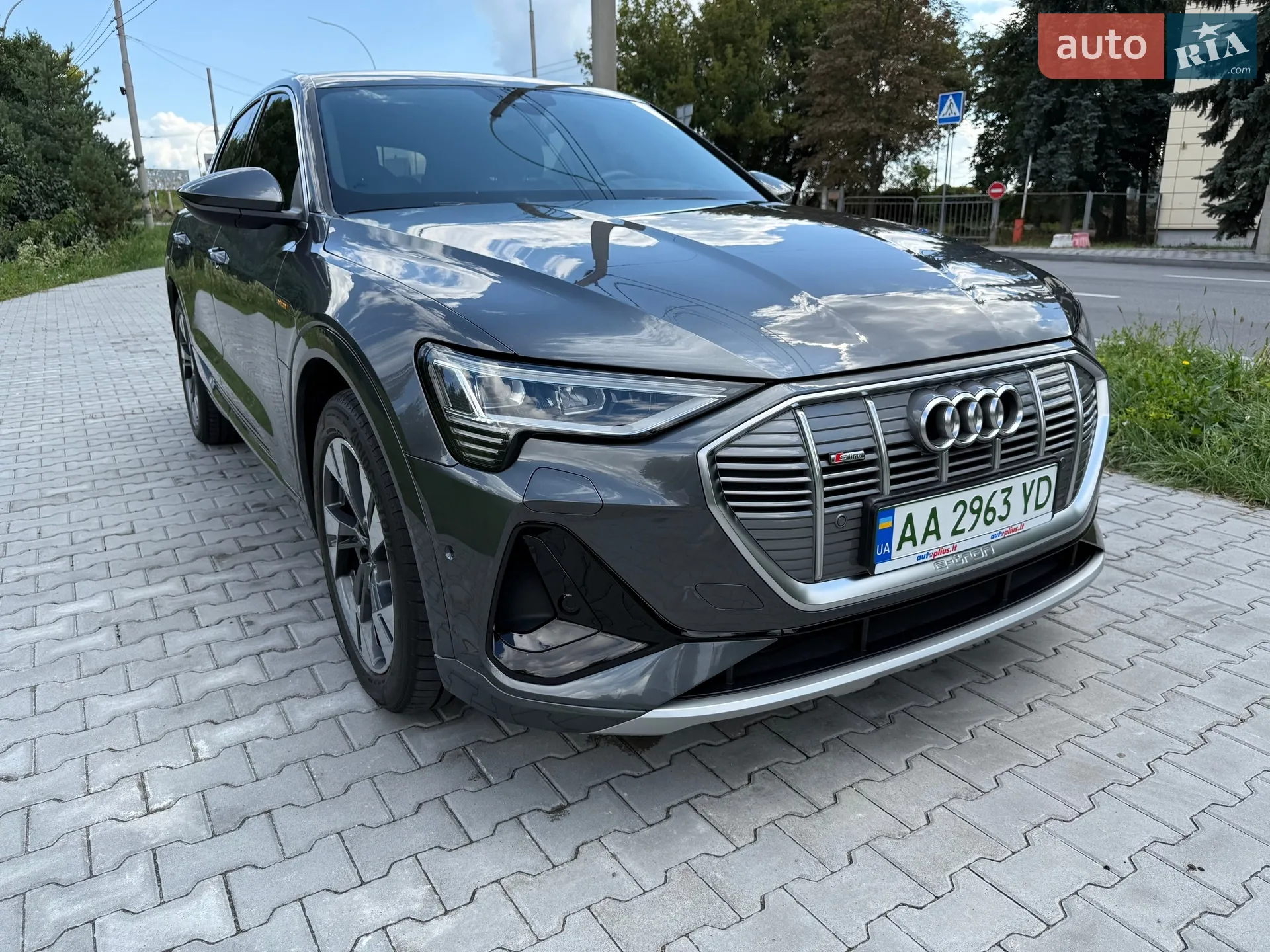 2021 Audi e-tron - мініатюра 2