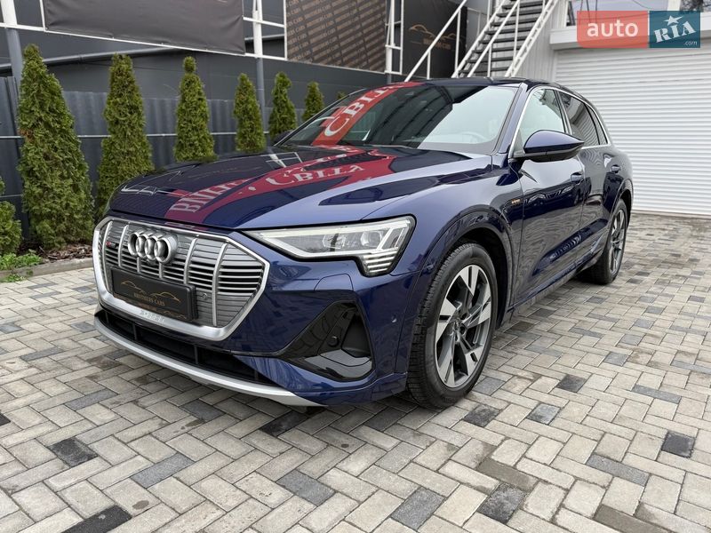 Audi e-tron 2022