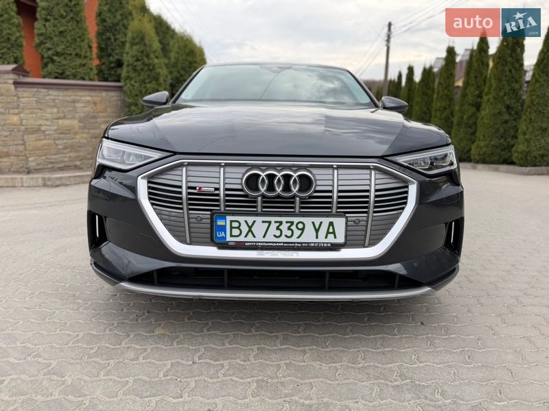 Внедорожник / Кроссовер Audi e-tron 2022 в Хмельницком