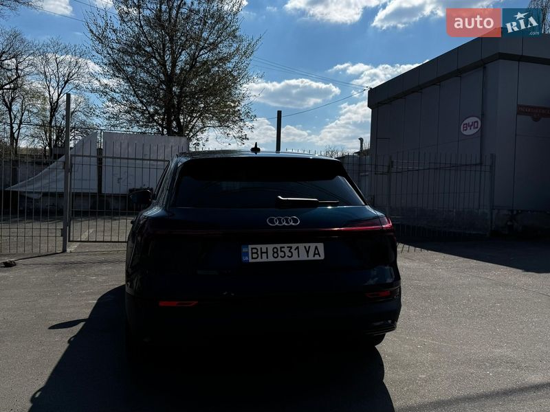 Внедорожник / Кроссовер Audi e-tron 2020 в Одессе