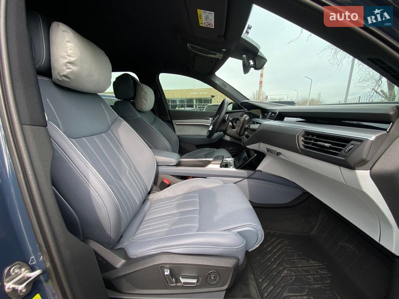 Позашляховик / Кросовер Audi e-tron 2020 в Дніпрі фото 11 Позашляховик / Кросовер Audi e-tron 2020 в Дніпрі