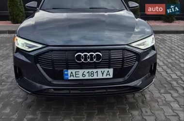 Внедорожник / Кроссовер Audi e-tron 2022 в Днепре