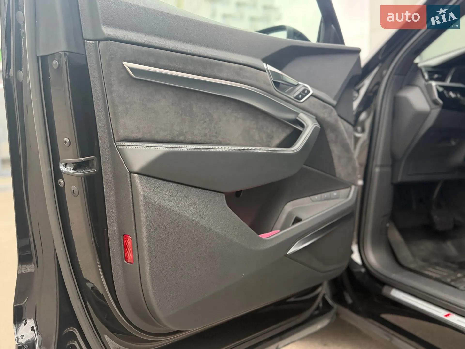 2019 Audi e-tron - мініатюра 9