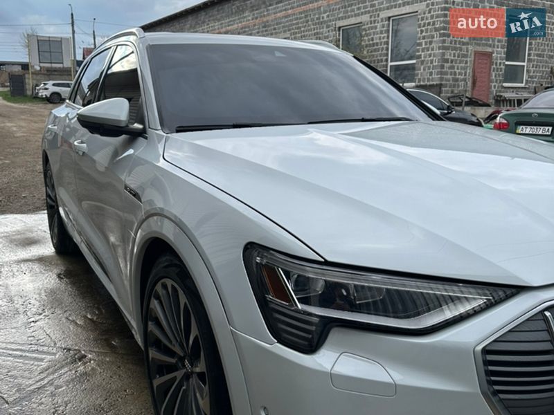 Позашляховик / Кросовер Audi e-tron 2019 в Івано-Франківську