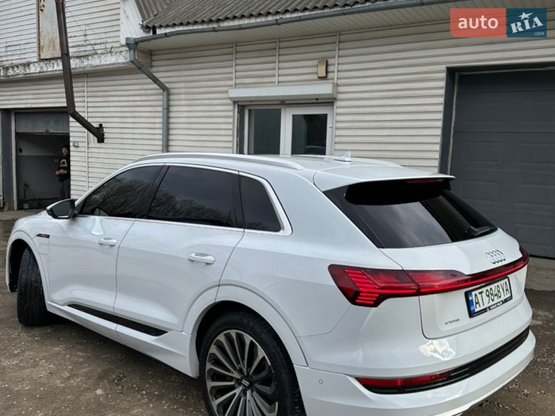 Позашляховик / Кросовер Audi e-tron 2019 в Івано-Франківську