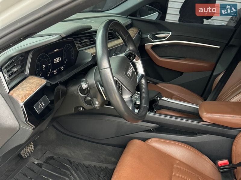 Позашляховик / Кросовер Audi e-tron 2019 в Івано-Франківську